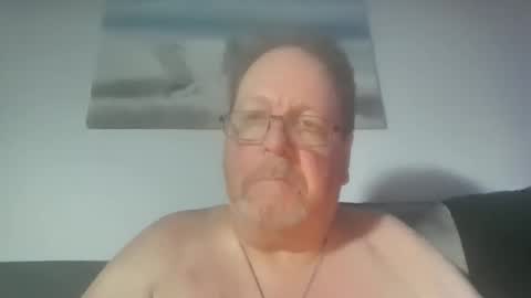 Snapshot of sunspotbaby chatting on May 2026 05:02:02 AM Sunspotbaby online show from May 2026 05:02:02 AM