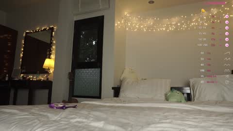 Milana Scarlett online show from October 2025 11:15:01 PM