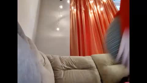 Snapshot of supereasyx chatting on January 2025 10:21:02 AM Annie online show from January 2025 10:21:02 AM