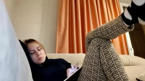 Snapshot of supereasyx chatting on January 2025 03:05:02 PM Annie online show from January 2025 03:05:02 PM