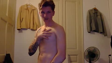 Snapshot of superhardxxxx chatting on December 2025 09:31:02 PM Ctrl My Body online show from December 2025 09:31:02 PM