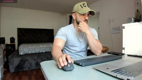 supermanboyxxl online show from April 2026 05:36:02 AM