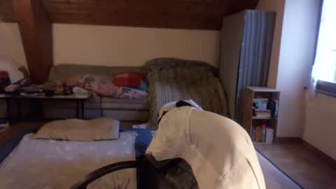 supersquirrel81 online show from October 2025 06:34:02 AM