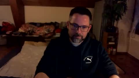 Snapshot of supersquirrel81 chatting on February 2026 06:10:01 AM supersquirrel81 online show from February 2026 06:10:01 AM