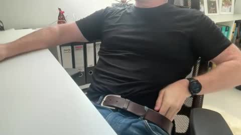 surfstar81 online show from October 2025 09:00:02 AM