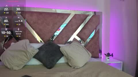 Susann online show from November 2025 07:15:02 PM