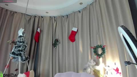 Annie online show from December 2025 12:41:02 AM