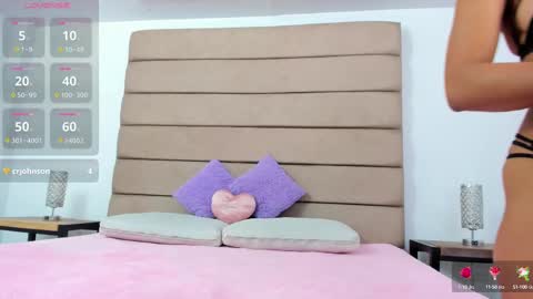 Snapshot of susan_elliot chatting on October 2025 08:05:02 PM Susan online show from October 2025 08:05:02 PM