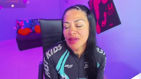 susan ramires online show from December 2025 04:09:01 AM