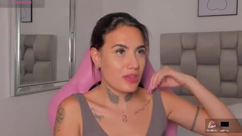 Susan online show from September 2025 08:20:02 PM