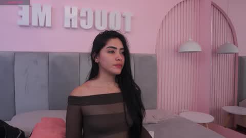 susan_wall online show from April 2026 01:01:01 PM