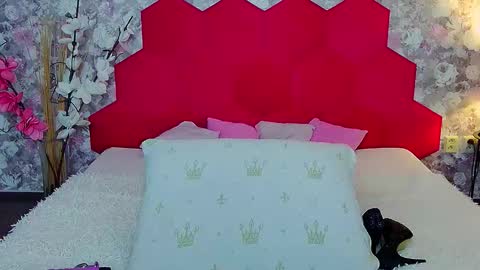 Susane Nori online show from October 2025 04:45:02 AM