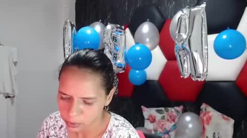 susanleroy online show from December 2024 03:07:02 AM