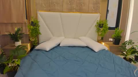 susannjohnson online show from December 2025 12:51:01 AM