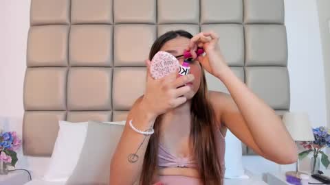 susanthomass online show from September 2025 07:15:02 PM