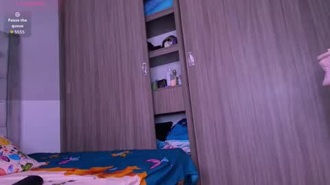 Andrea online show from December 2025 01:04:02 AM