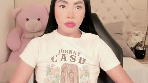 Sussie Tompsom online show from December 2025 04:46:02 PM