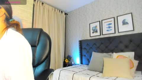 Snapshot of sussy__stone chatting on January 2025 12:30:02 PM online show from January 2025 12:30:02 PM