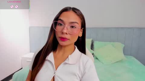 sussy_sweet4u online show from October 2025 11:40:01 AM