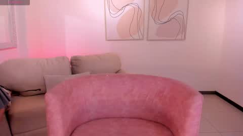 Sussy Bell online show from October 2025 07:43:01 PM