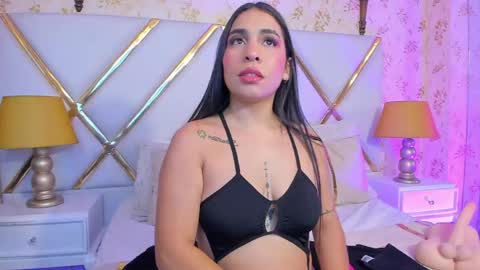 sussyfoxx_ online show from June 2026 06:53:01 PM
