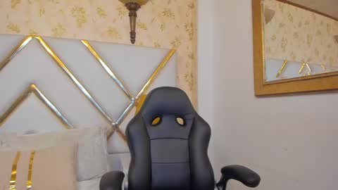 sussyfoxx_ online show from June 2026 09:20:01 PM