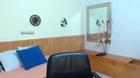 Suxxxy online show from November 2025 01:55:01 PM