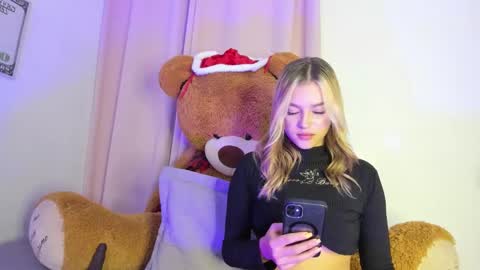 suzan__cooper2 online show from December 2024 12:39:02 AM