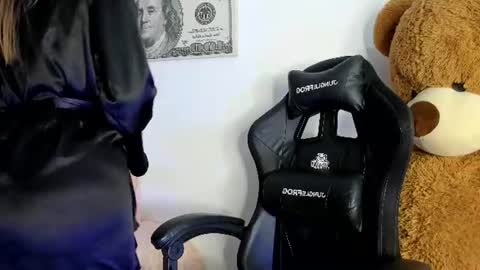 suzan__cooper2 online show from July 2026 05:21:02 AM