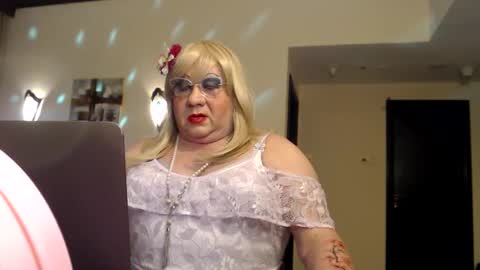 My name is Sissy or more fully Suzanna Aprilia Maria Mariquita Catarina Chinita Banci. Soy una puta - que chimba ladybug online show from December 2024 09:20:01 PM