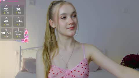 Suzi online show from October 2025 02:42:02 PM
