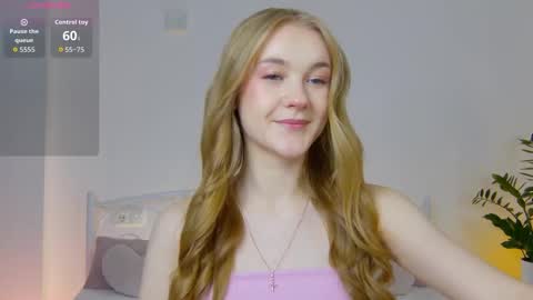 Suzi online show from November 2025 02:46:01 PM