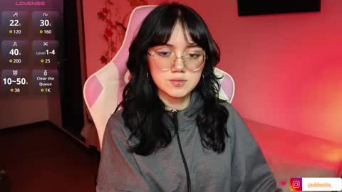 Snapshot of suzumi_ chatting on December 2024 05:59:02 AM Jadde online show from December 2024 05:59:02 AM