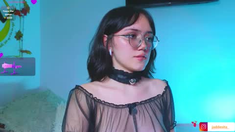 Snapshot of suzumi_ chatting on March 2025 09:12:02 AM Jadde online show from March 2025 09:12:02 AM