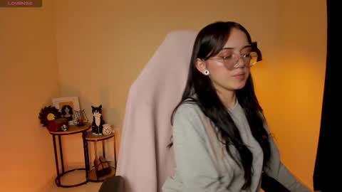 Snapshot of suzumi_ chatting on February 2026 09:53:02 PM Jadde online show from February 2026 09:53:02 PM