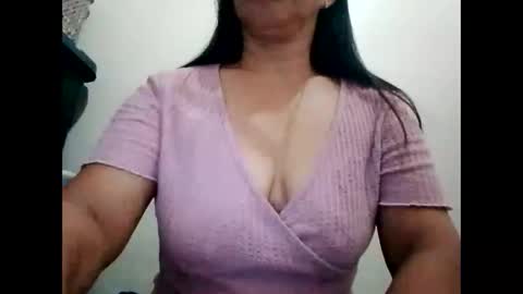suzzie_hot online show from February 2025 10:14:01 AM