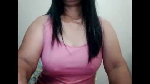 suzzie_hot online show from February 2025 07:30:01 PM