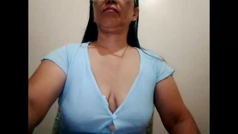 suzzie_hot online show from February 2025 06:52:01 PM