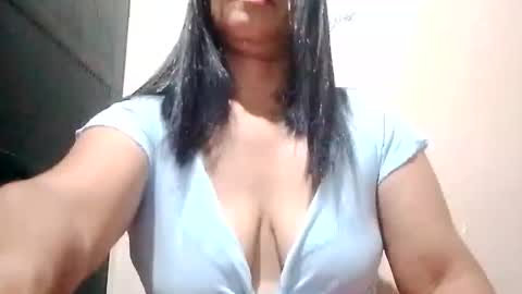 suzzie_hot online show from September 2025 07:58:02 PM