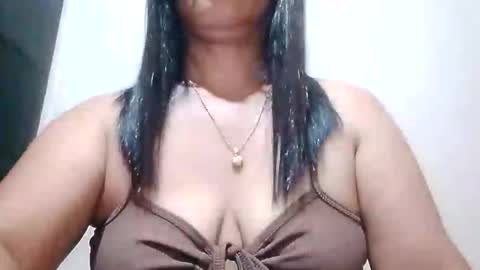 suzzie_hot online show from November 2025 08:47:02 AM
