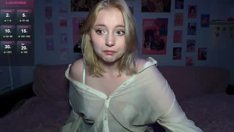 Snapshot of sw_k1ra chatting on April 2026 05:25:02 PM Kira online show from April 2026 05:25:02 PM