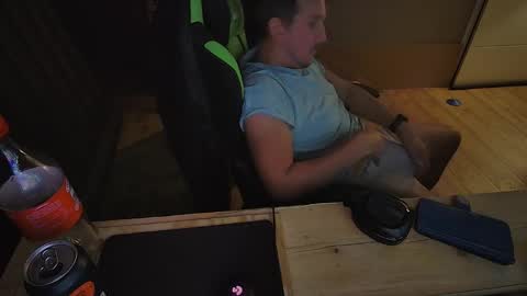 swaicy1990 online show from October 2025 09:22:01 PM