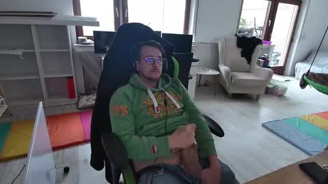 swaicy1990 online show from February 2026 12:23:01 PM