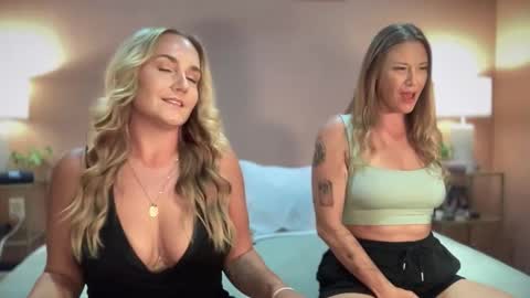 Swedish Candii online show from November 2025 02:44:02 AM