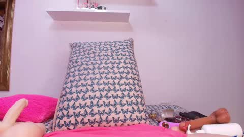 Debora  online show from September 2025 11:56:02 AM