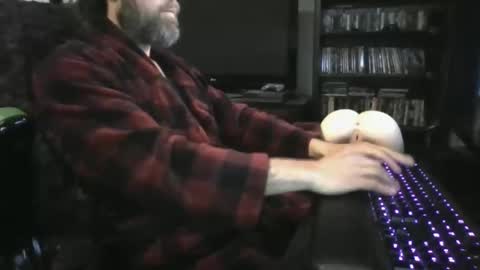 Snapshot of sweet1514 chatting on November 2025 03:45:01 PM sweet1514 online show from November 2025 03:45:01 PM