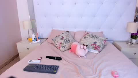 Abby online show from September 2025 08:34:02 PM