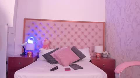 Abby online show from November 2025 03:05:01 AM