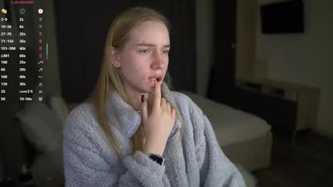 Michelle online show from November 2025 09:03:02 PM