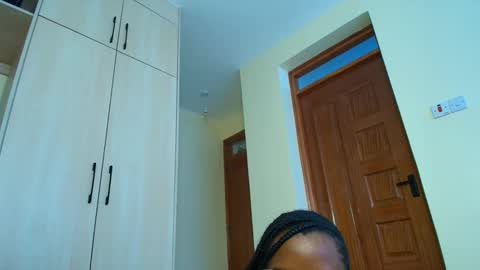 pixiee online show from April 2026 11:57:01 AM